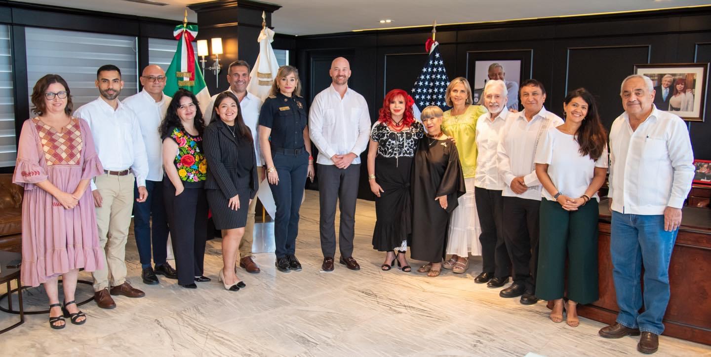 Reunión con el Cónsul General de los Estados Unidos en Mérida