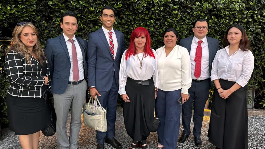 Atendiendo asuntos del Poder Ejecutivo del Estado de Campeche