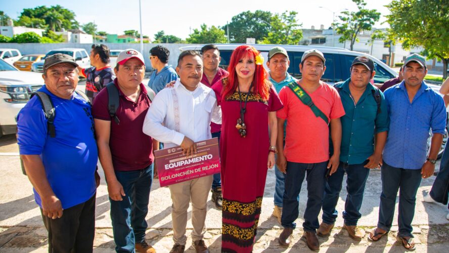 Entrega de equipamiento a juntas municipales