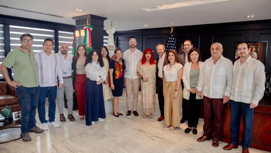 Reunión con Justen A. Thomas, cónsul de EU en Mérida