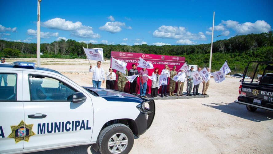 Inauguración del 1er corralón de la Policía de Campeche llamado Balam y banderazo de salida a 59 unidades policiales