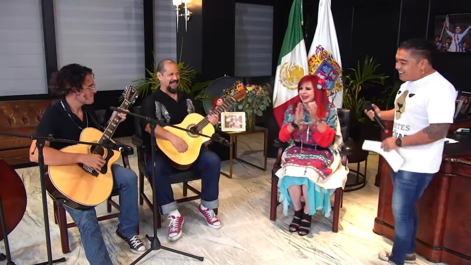 Les comparto la canción «El rector traidor»