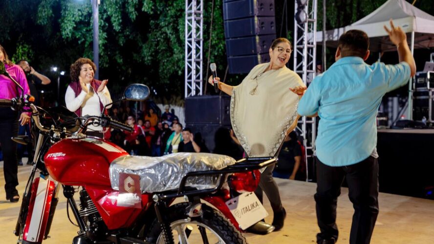 ¡Calkiní se puso a bailar al ritmo de cumbia tropical!