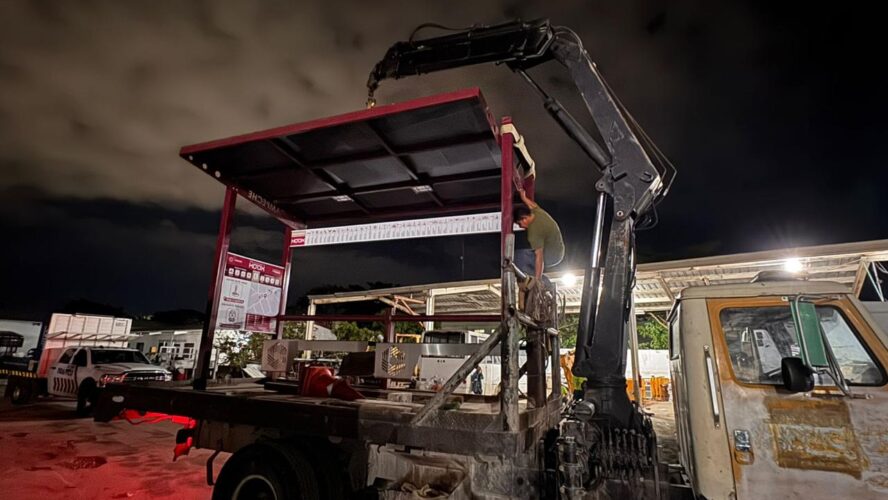 Ya iniciamos la instalación de los paraderos de Ko’ox
