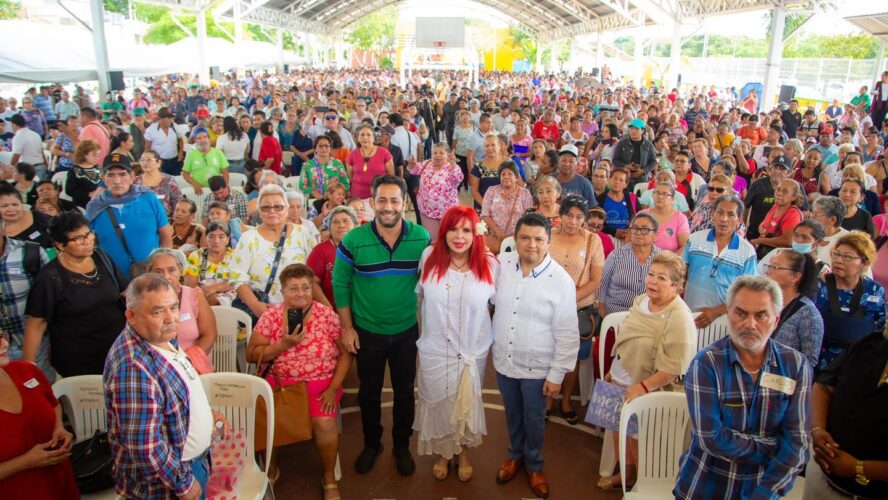 Entrega de tarjetas de bienestar en ciudad del Carmen: apoyo a 1,785 beneficiarios