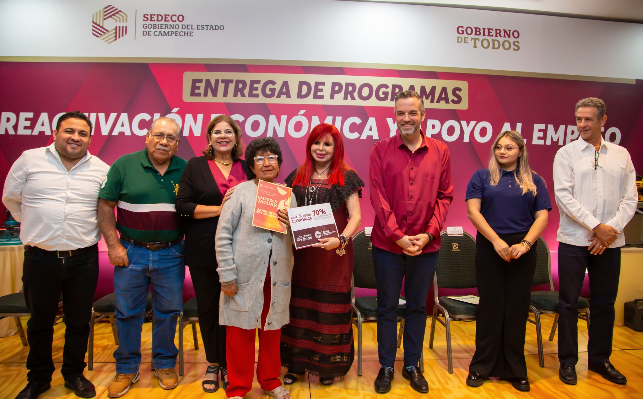 Entrega de apoyos a 192 empresas en Campeche