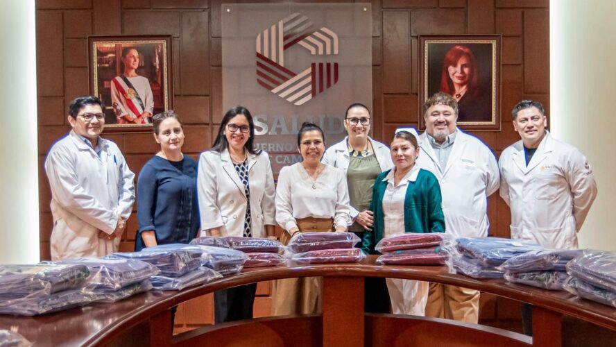 Donación de 400 pijamas quirúrgicas para fortalecer el IMSS bienestar en Campeche