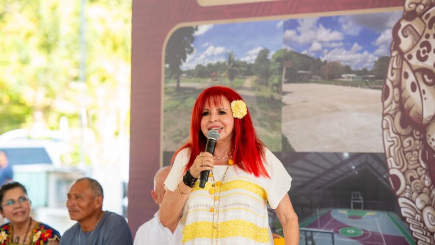 Inauguración cancha en López Mateos, Champotón
