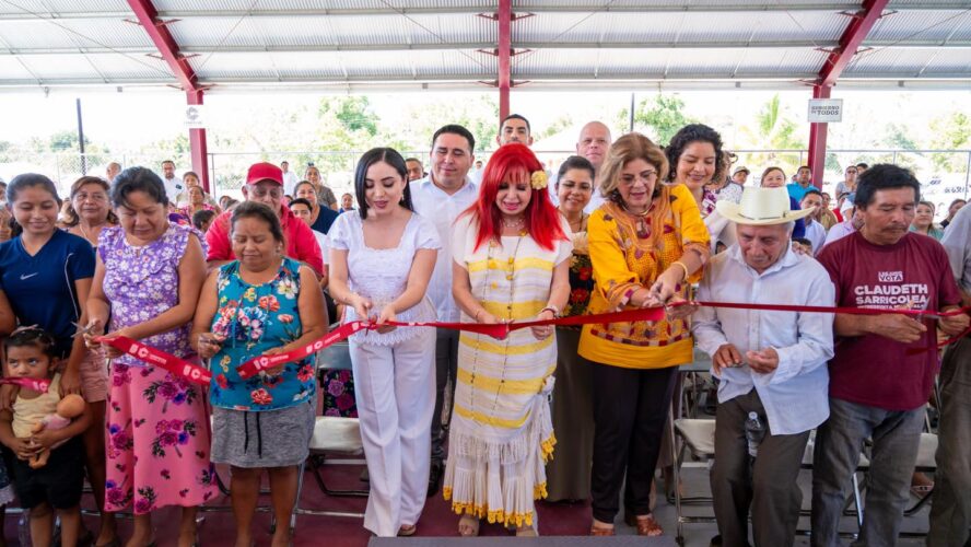 Inauguración cancha techada y área recreativa en Champotón