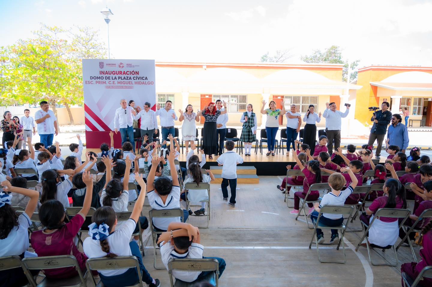 Inauguración de techado en la escuela primaria Miguel Hidalgo
