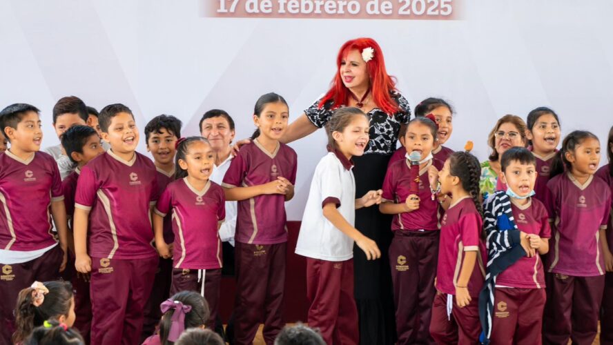 Inauguración de techumbre en escuela Fidencio Poot Chanlé