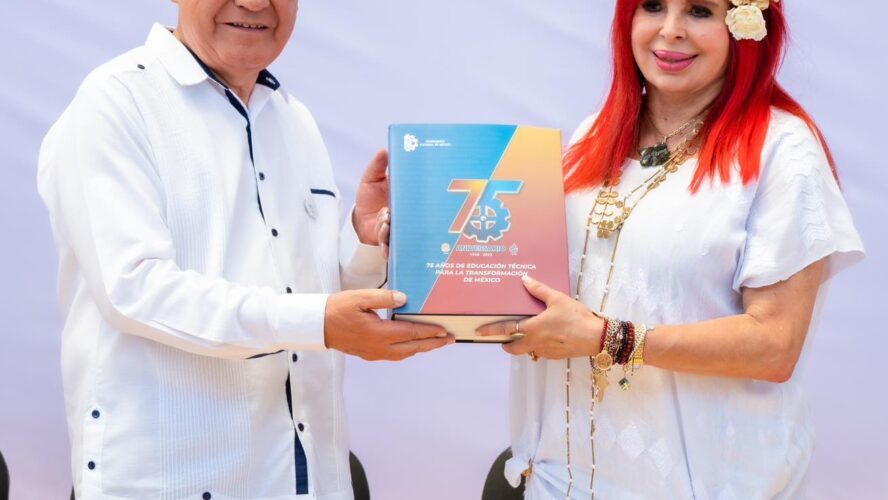 Entrega de equipo para el laboratorio del ITSE