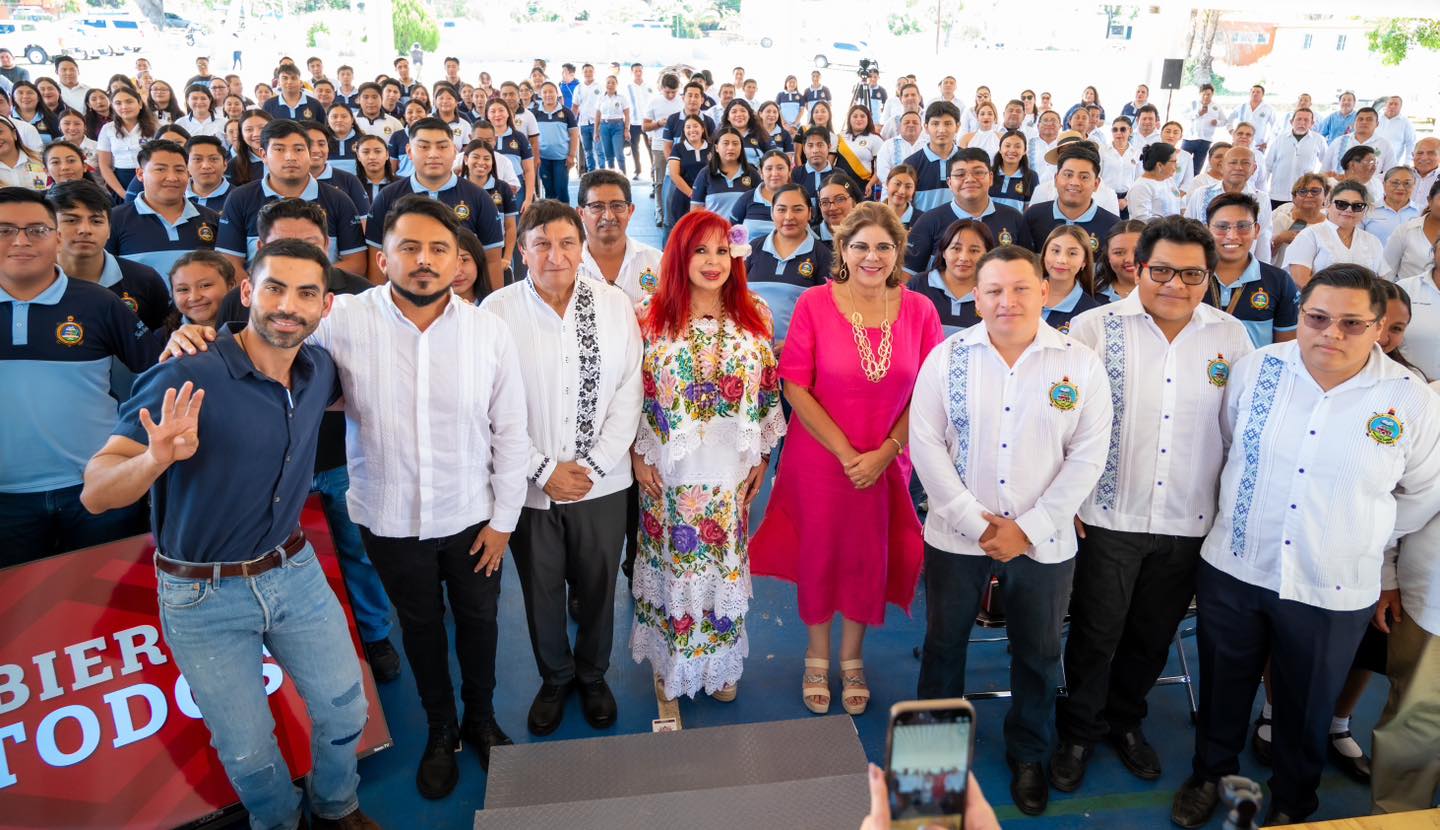 Mis sobrinos de la Benemérita Escuela Normal Rural Justo Sierra Méndez, de Hecelchakán, ya cuentan con un autobús escolar e infraestructura rehabilitada, con una inversión de 11.1 mdp