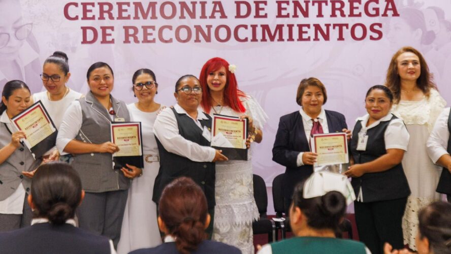 Entregamos reconocimientos a 28 enfermeras y enfermeros por su destacada participación en la Semana Nacional de Vacunación Universal 2025