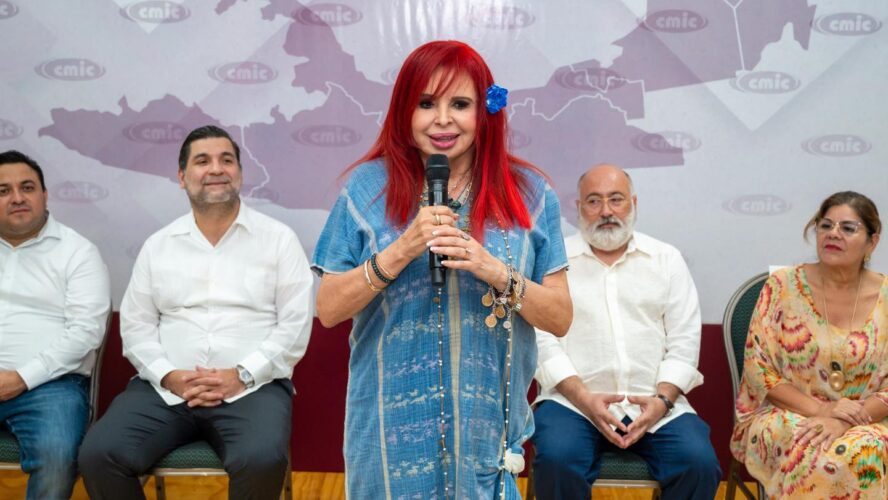 Junto al presidente de la CMIC Nacional, Luis Méndez Jaled, inauguramos la Reunión Regional Sur-Sureste de este importante organismo industrial