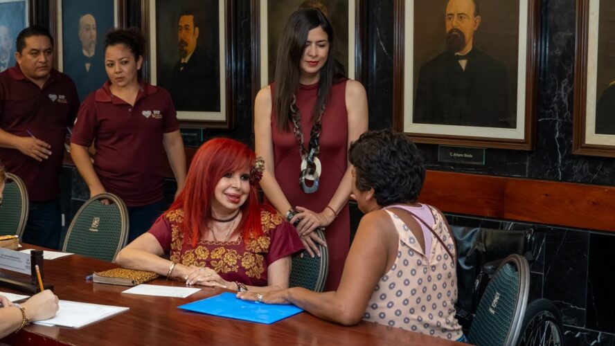 En la Audiencia Ciudadana de hoy entregamos sillas de ruedas y escuchamos las peticiones que los campechanos nos presentaron