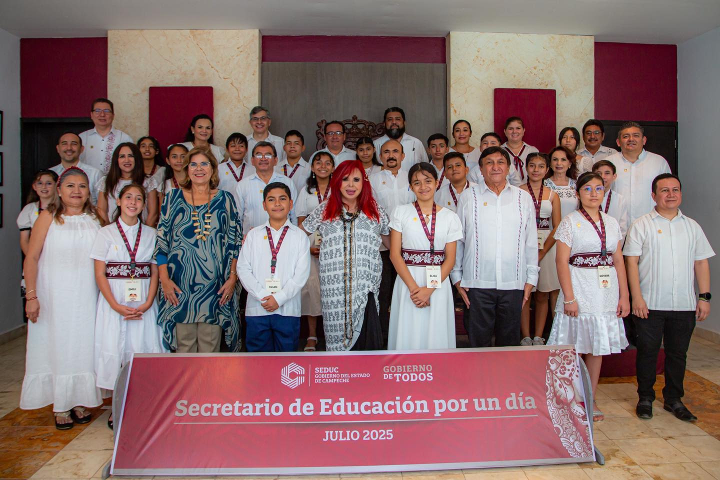 Con el programa Secretaria de Educación por un Día, 17 estudiantes de distintos municipios asumieron simbólicamente cargos directivos de la Secretaría de Educación