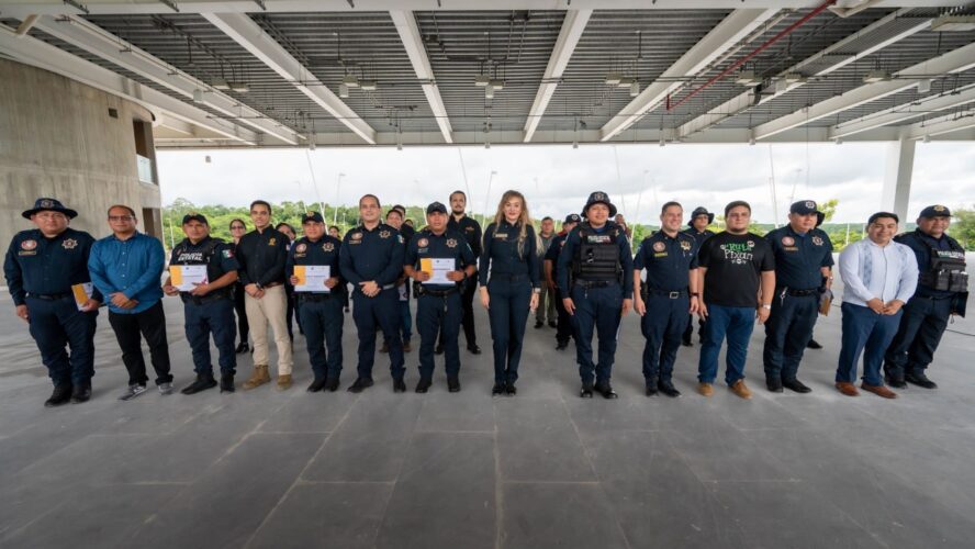 Fueron reconocidos los elementos operativos y administrativos de nuestra Policía de Campeche que destacaron por su compromiso y desempeño durante el mes de septiembre