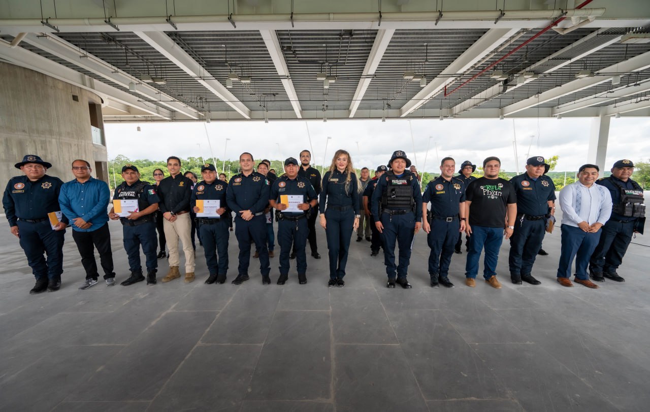 Fueron reconocidos los elementos operativos y administrativos de nuestra Policía de Campeche que destacaron por su compromiso y desempeño durante el mes de septiembre