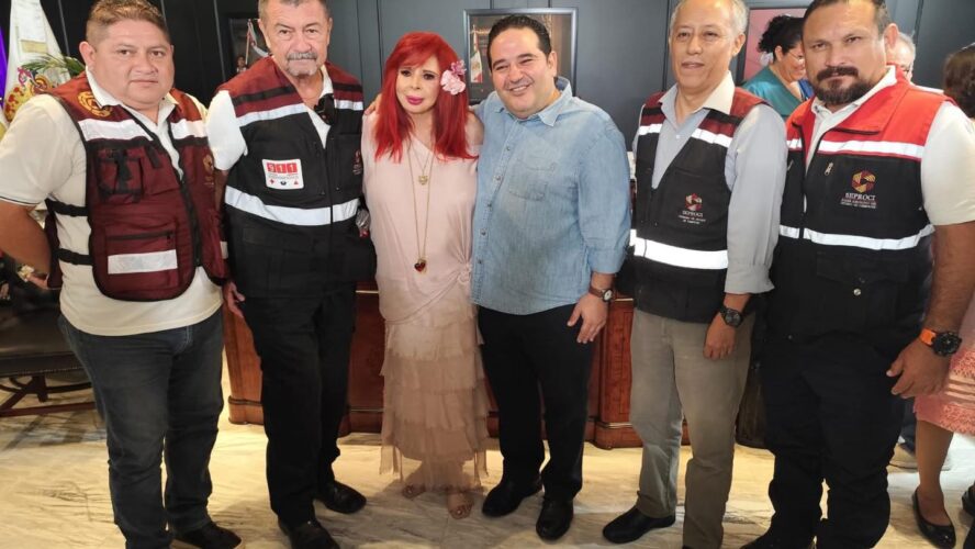 Me dio mucho gusto saludar a Anuar Dager Granja y al equipo de Misiones de Coordinación y Enlace de Secretaría de Protección Civil del Poder Ejecutivo del Estado de Campeche