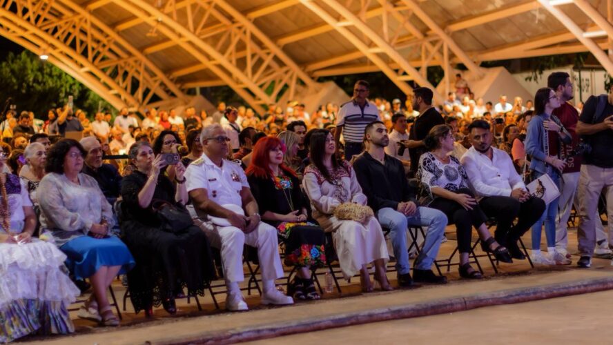 La Banda Sinfónica y el Mariachi de la Secretaría de Marina nos regalaron un concierto que tocó fibras profundas del corazón campechano