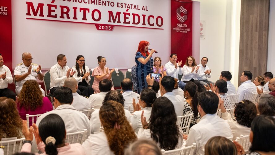 Hoy entregamos el Reconocimiento al Mérito Médico 2025 a nueve profesionales que se han destacado por su labor en instituciones académicas, estatales y federales