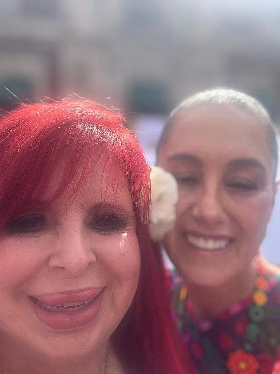 Querida PresidentA Claudia Sheinbaum Pardo, qué orgullo acompañarte en el Zócalo para celebrar tu primer año de gobierno