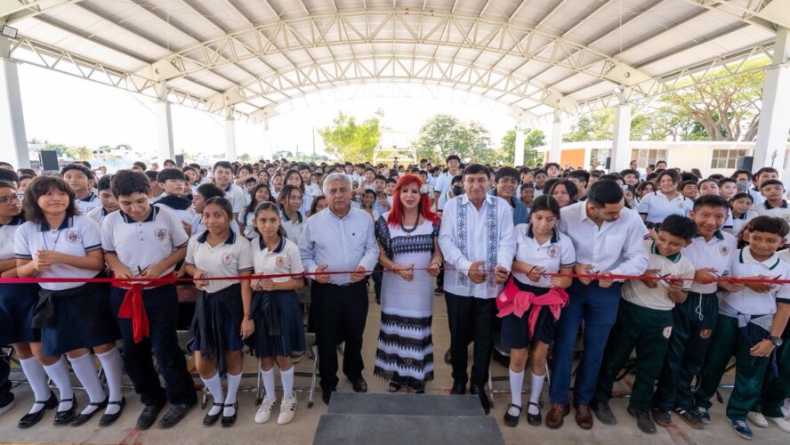 Hoy entregamos la cancha de usos múltiples y el domo rehabilitados de la Secundaria Técnica 17, una obra que los jóvenes de esta comunidad merecen