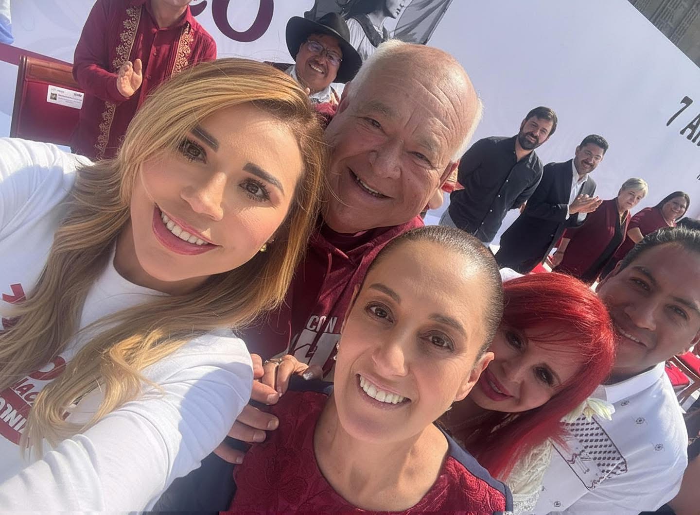 Gran día de fiesta, una foto del recuerdo con la gobernadora Marina Del Pilar y los gobernadores Eduardo Ramírez y Víctor Manuel Castro Cosío.