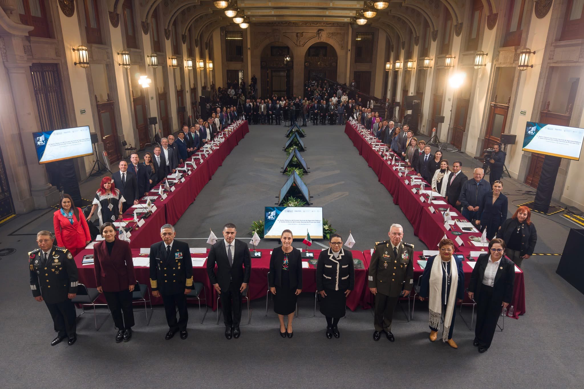 Constatamos de primera mano, en el Consejo Nacional de Seguridad Pública, los avances que se registran con la llegada de nuestra querida PresidentA Claudia Sheinbaum Pardo