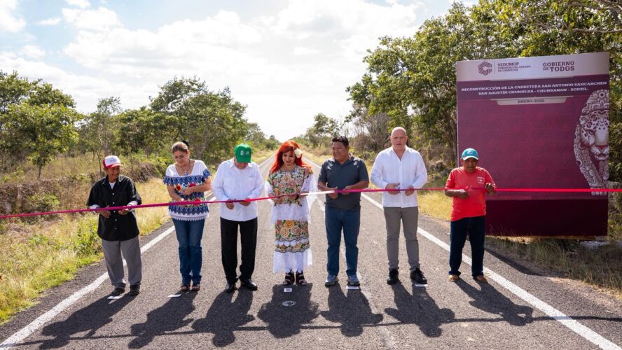En gira de trabajo por Hecelchakán, inauguramos importantes obras de infraestructura carretera que fortalecen la conectividad regional, impulsan el desarrollo económico y mejoran la calidad de vida de las comunidades rurales