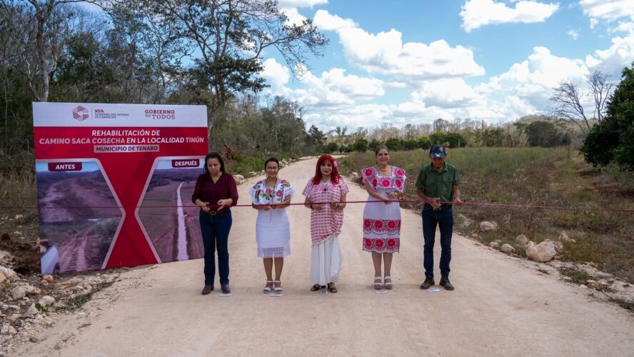 Entrega de obras de infraestructura y acciones sociales