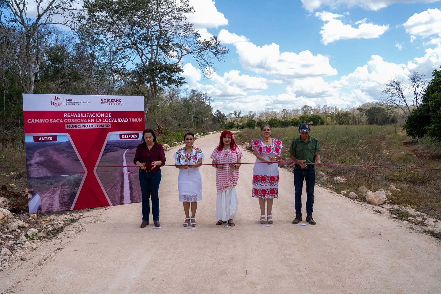 Entrega de obras de infraestructura y acciones sociales