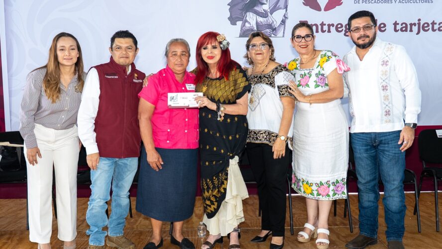 Entrega de tarjetas del programa federal Bienpesca