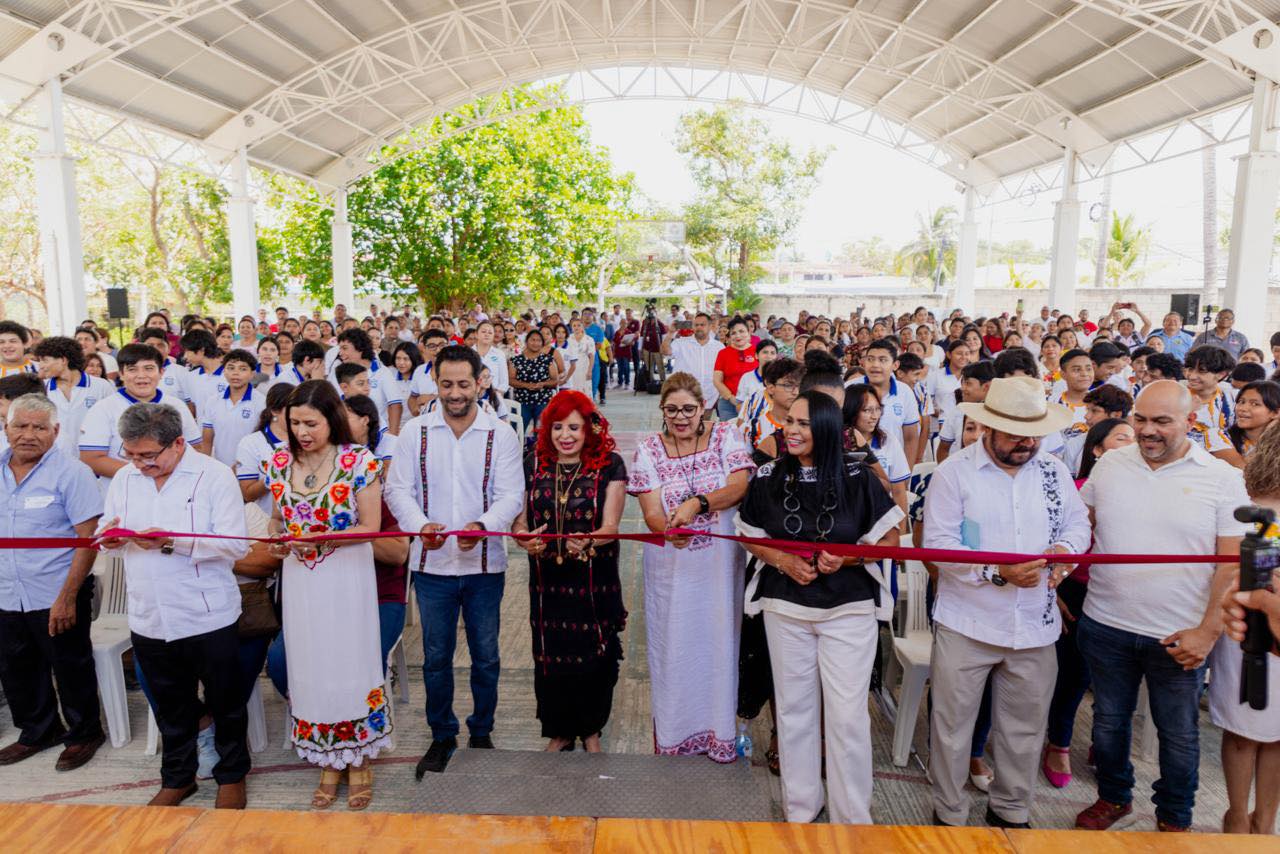Inauguramos la cancha techada de la Escuela Secundaria General No. 17, en Carmen